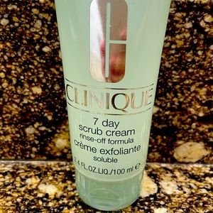Clinique 7-Day Scrub Cream